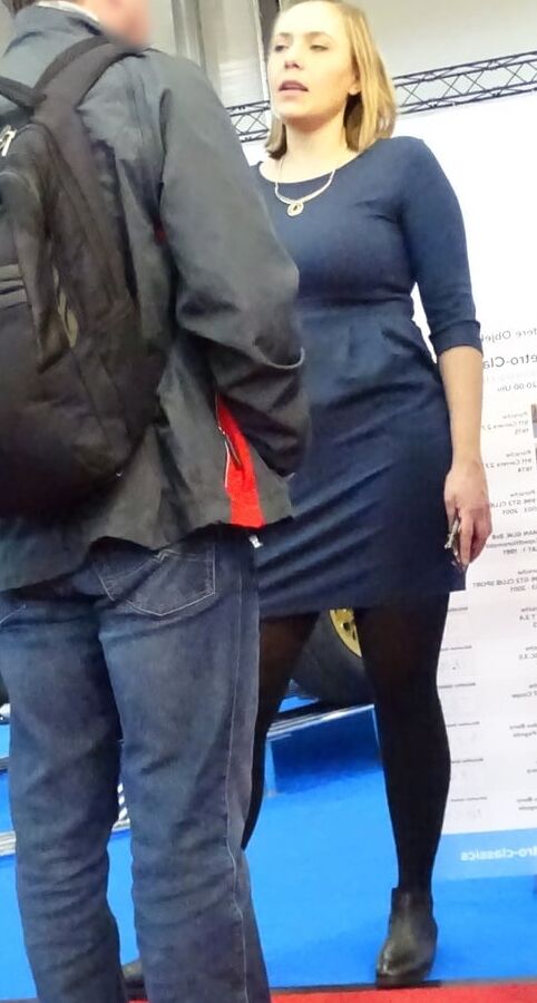 Exhibition Cunt in Pantyhose