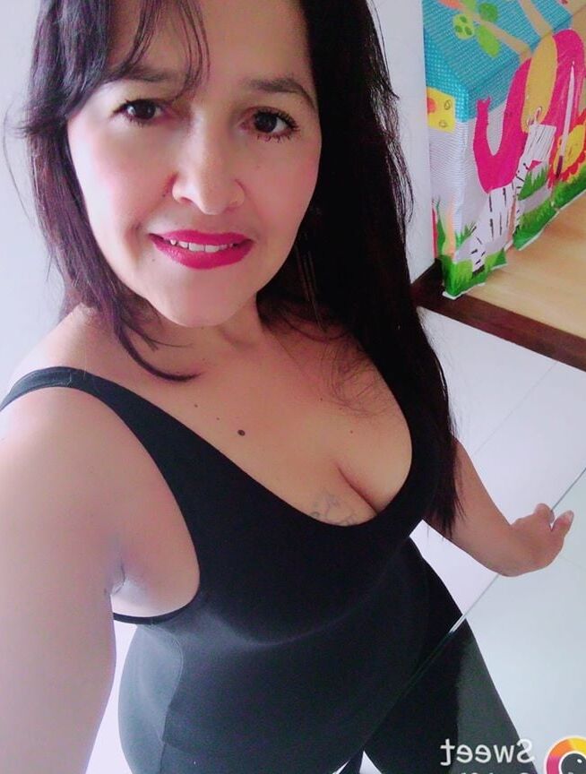 girasol robles mature ass culote bbw