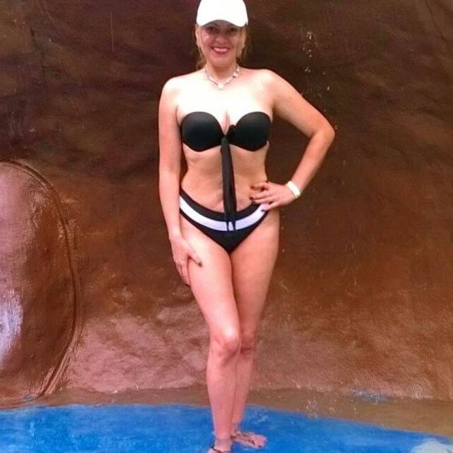 Milf latina with big boobs