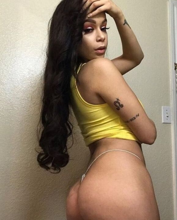 Cassie Biracial Escort