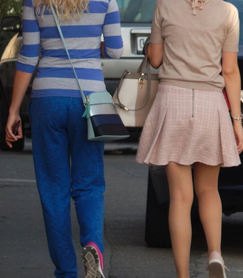 Street Pantyhose - Euro Girls
