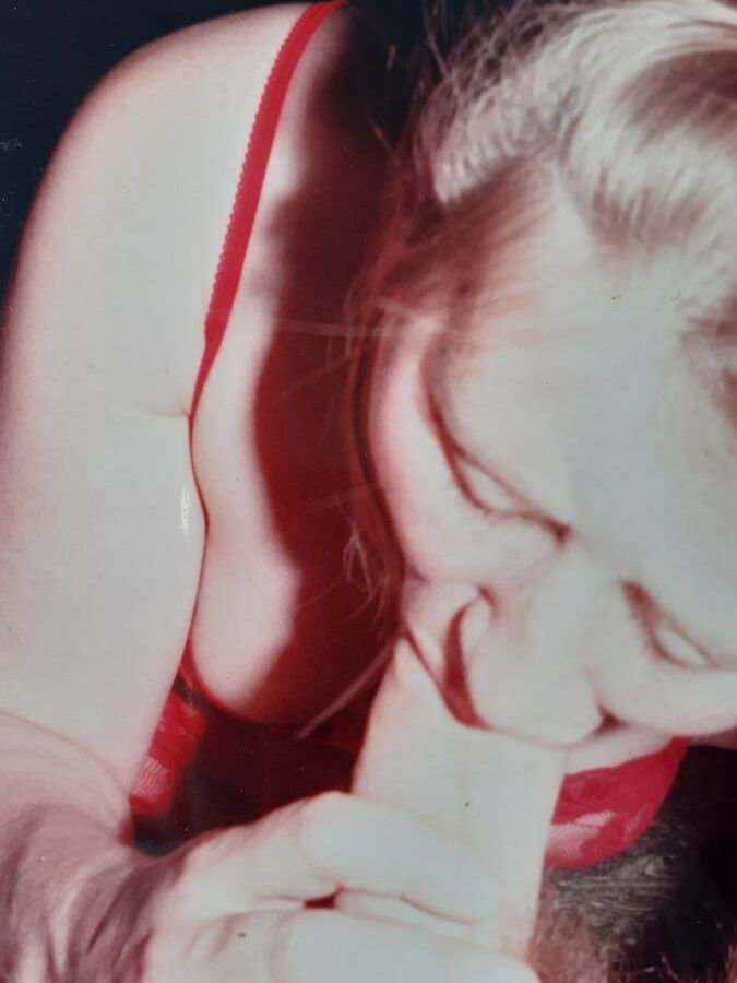 Some old pics of her in her twenties