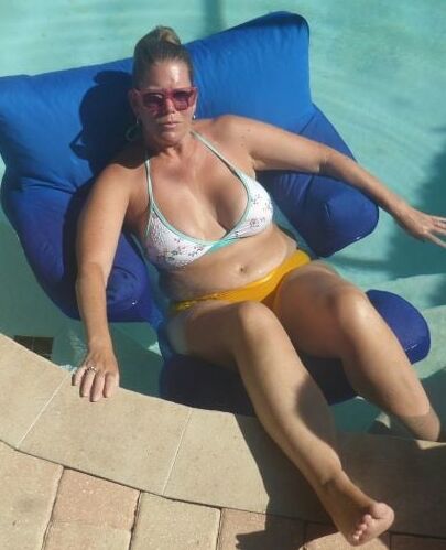 Busty Montana mature Kim