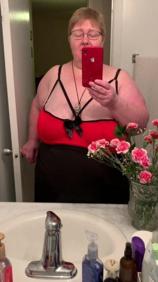 Hoodyman SSBBW . Fat pigs exposed more.