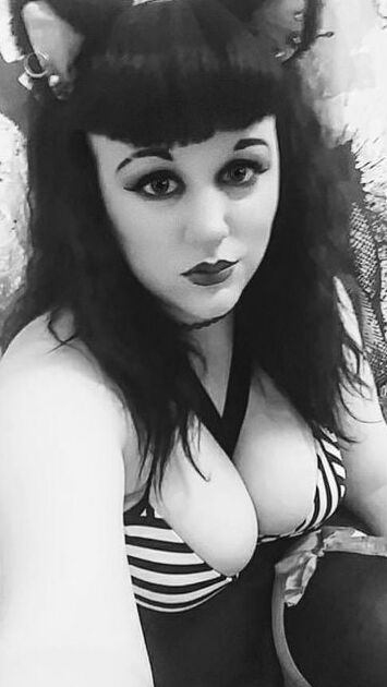 Amateur Goth Slut
