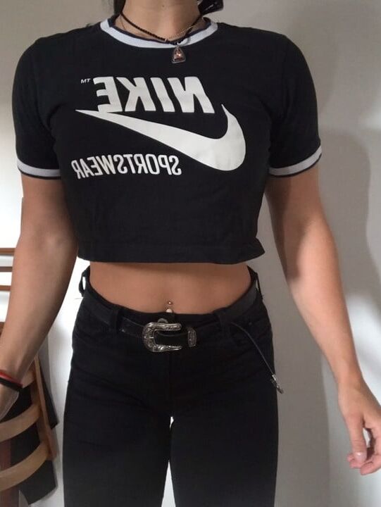 lili sneakersaddict