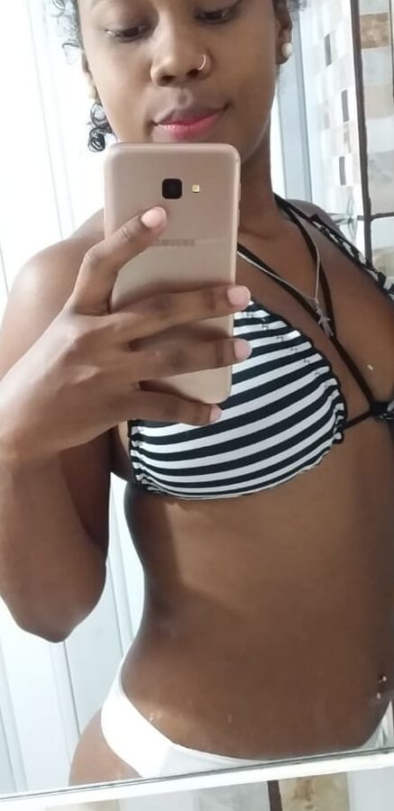 Ebony Neguinha gostosa