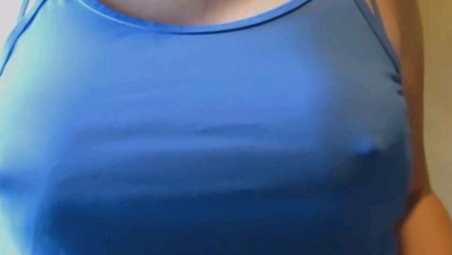 ELENA pezones azules