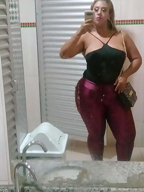 PAULA CARIOCA.