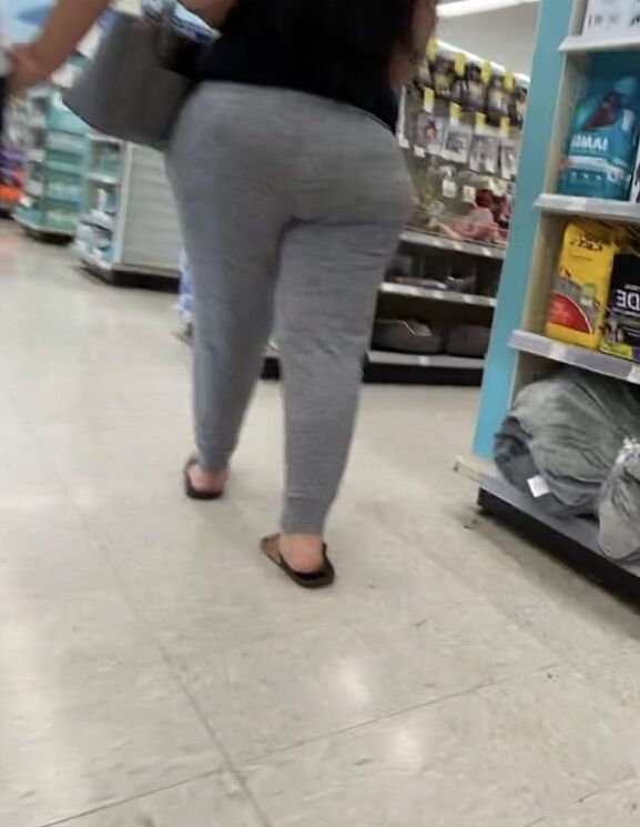 Random BBW and Pawg Asses Young and Mature Thick Milf Gilf