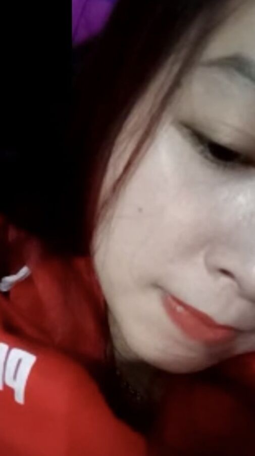 Sexy slut (indonesian)