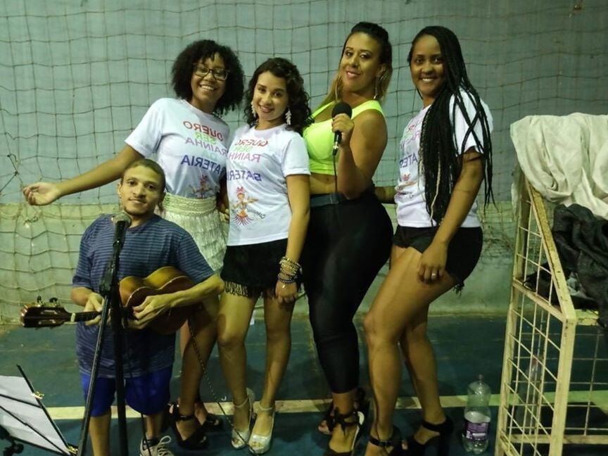 PAULA CARIOCA.