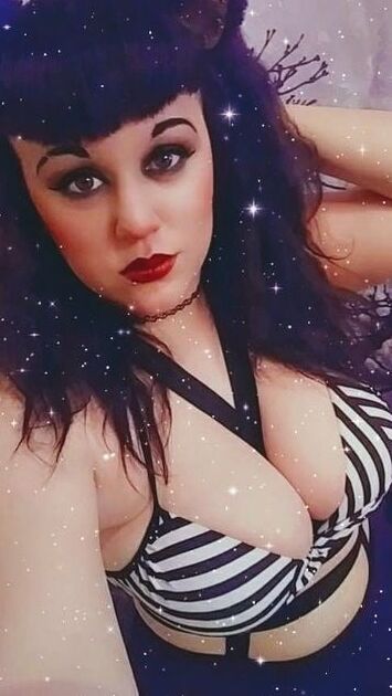 Amateur Goth Slut