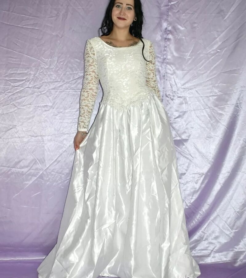 Silky wedding bride gowns &amp; dresses