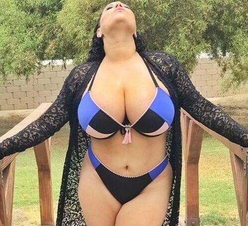 Big tits in bikini