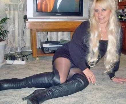 Mature sluts in boots