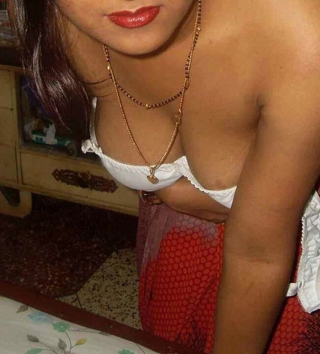 Policz vinita mummy k small boobs
