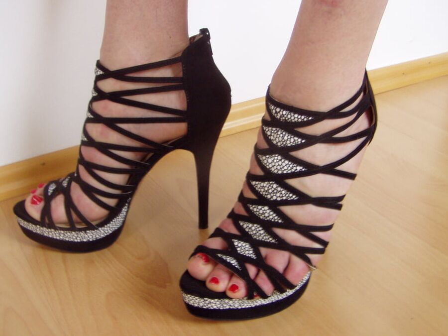HEELS