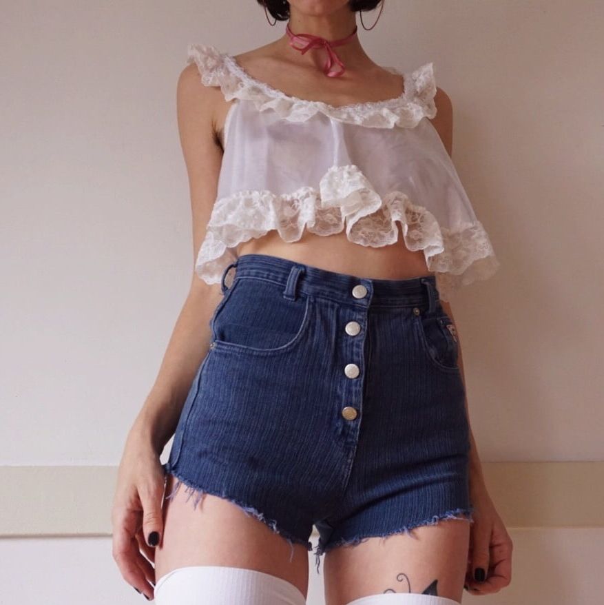 Modelling, selling clothes, natural pitted sexies