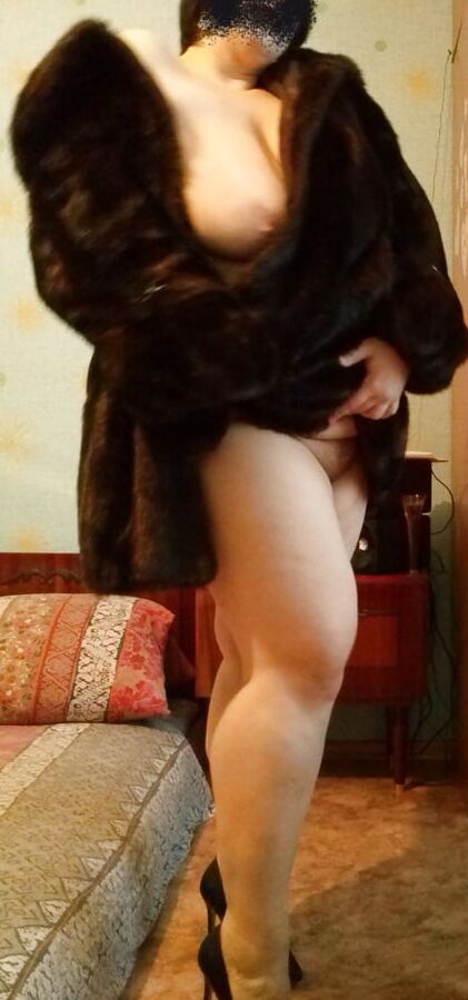 Snevla in black