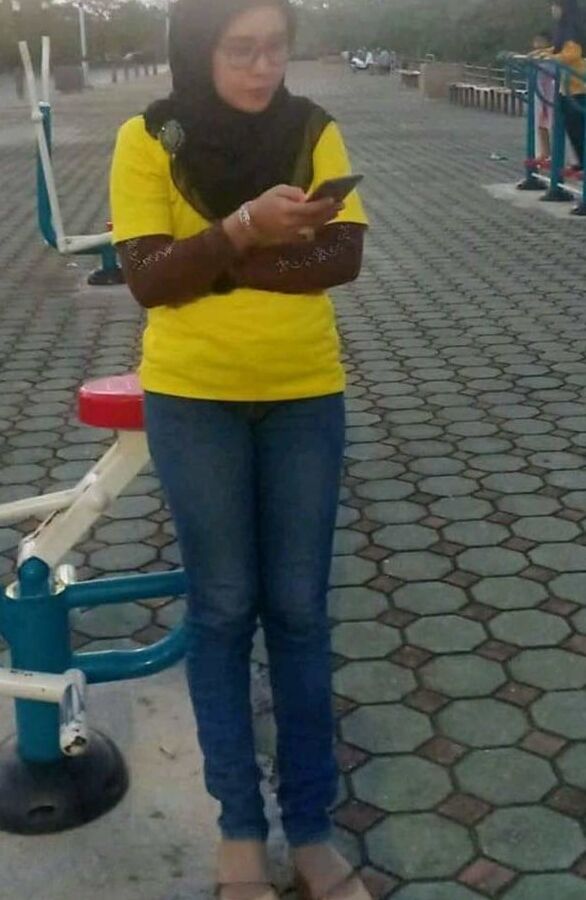 Ibu cantik tetek besar