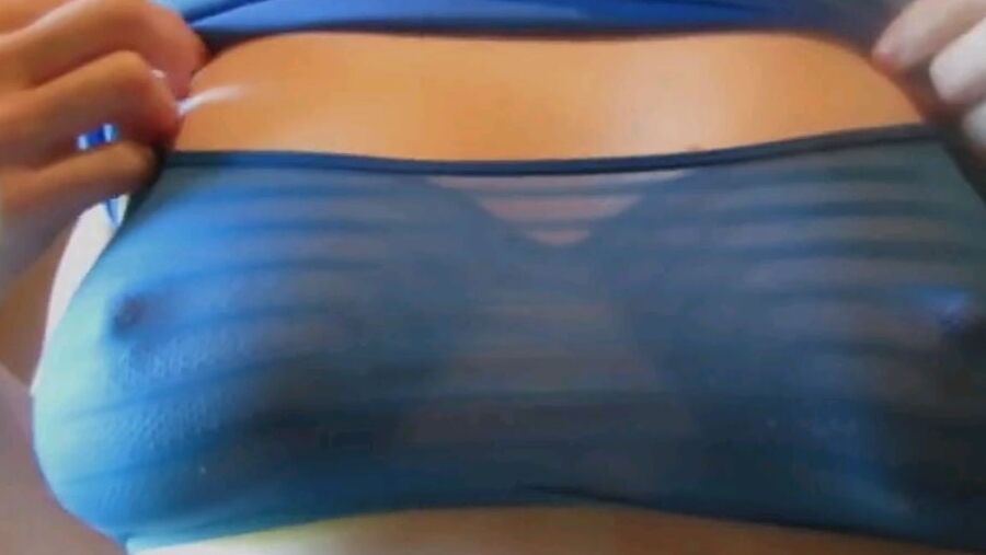 ELENA pezones azules