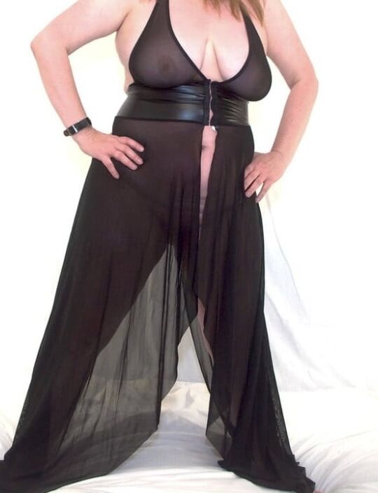 Snevla in black
