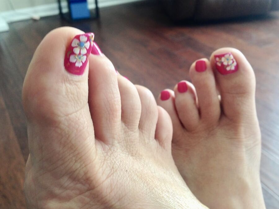 Kittens Sexy Toes!!