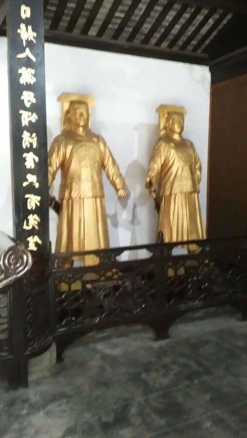 One Day Tour of Ba Kung Temple