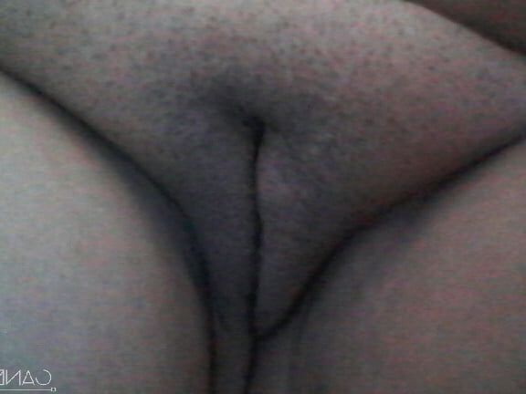 zuleyha plays at home