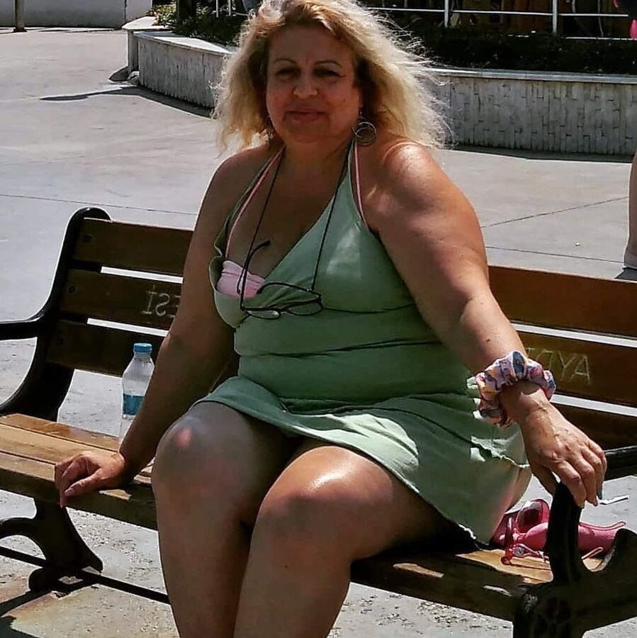 Turkish bbw milf legs skirt fat mom holiday wife blonde hot