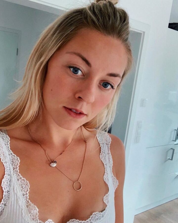 Carina Witthoeft leaks nov