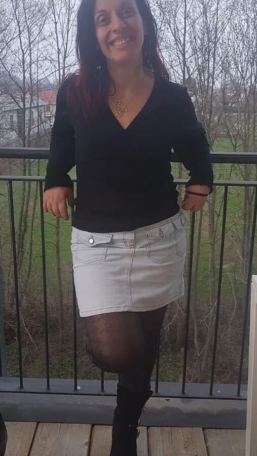 Slut pantyhose friends for cumming
