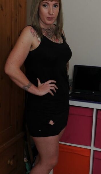 Gallery : Housewife Katie