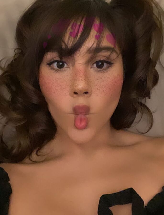 Hot Bitch Neeko