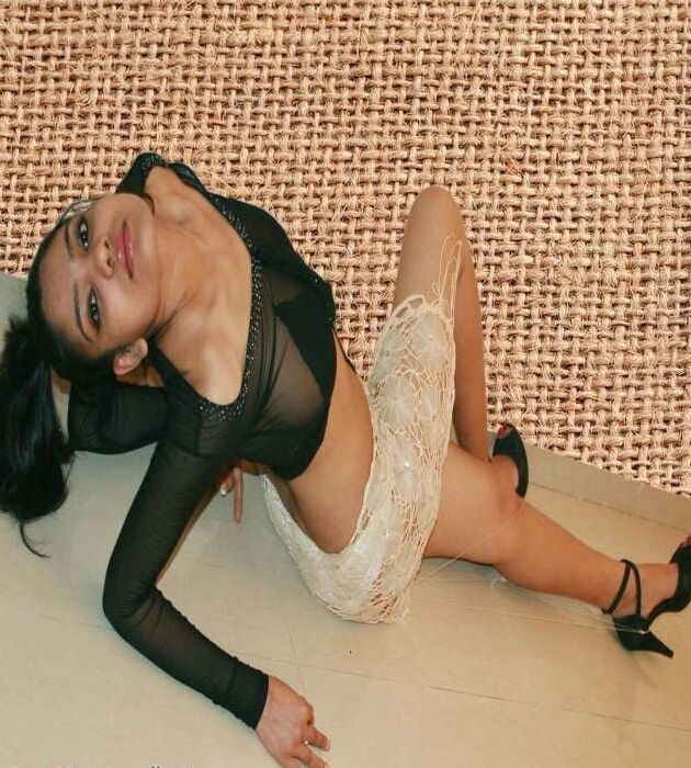 Desi Model