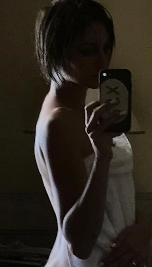 Willa Holland