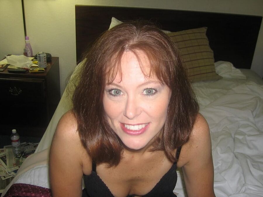 Hot MILF exposed