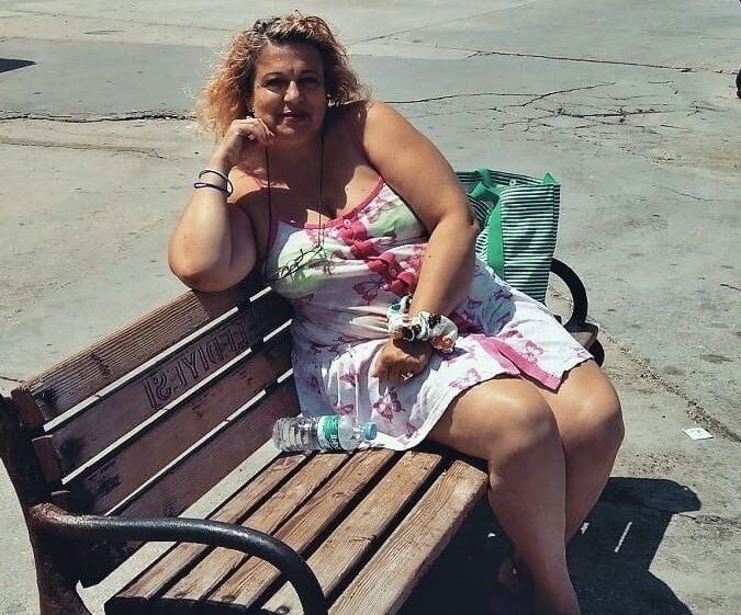 Turkish bbw milf legs skirt fat mom holiday wife blonde hot