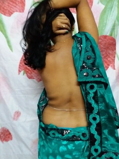Desi Bhabhi Saree Strip sets