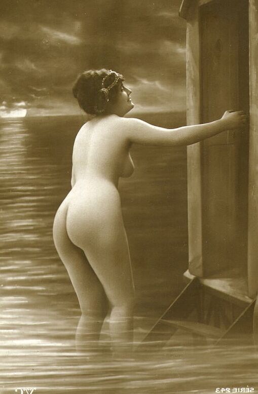 Vintage Nudes Backsides