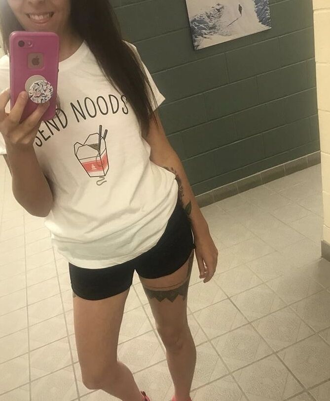 Webslut Lindsey Holler from Barrie Ontario