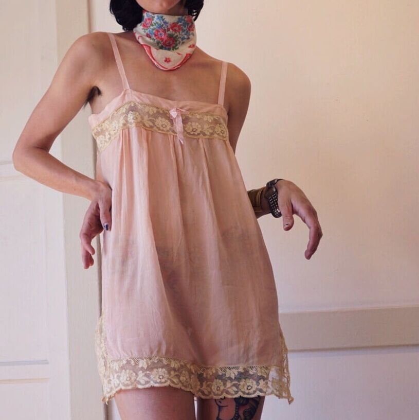 Modelling, selling clothes, natural pitted sexies