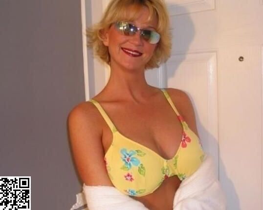 US single mature mom