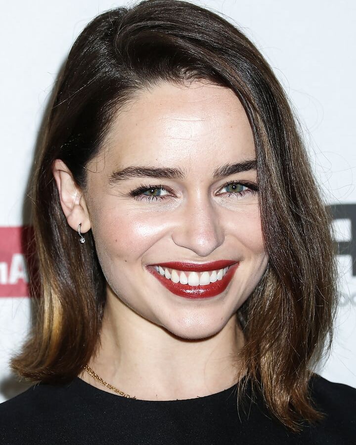 Emila Clarke Hot Pics