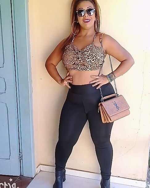PAULA CARIOCA.