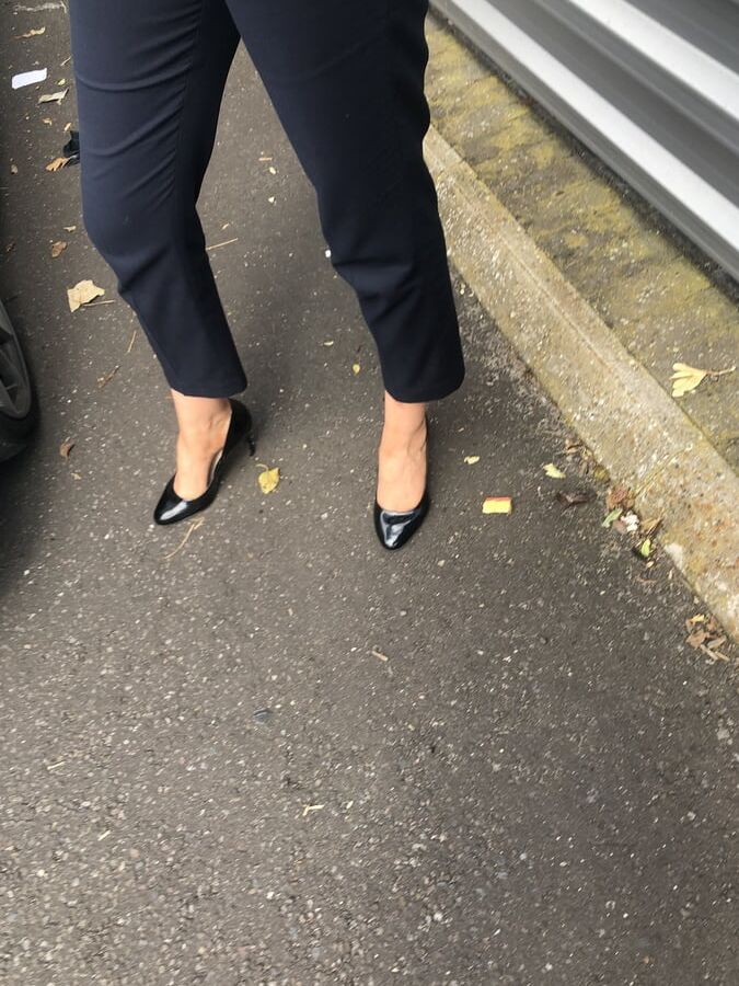 Wife dangling