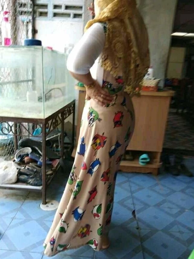 Ibu cantik tetek besar