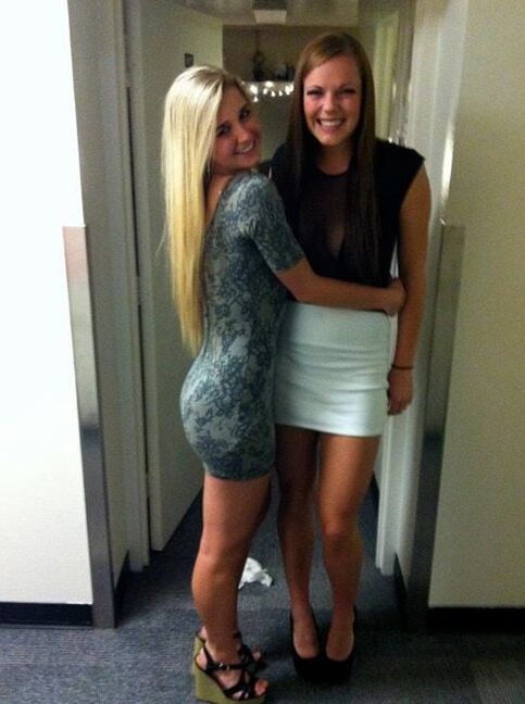Blonde booty babe