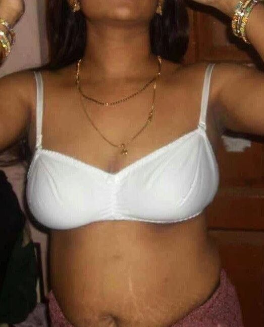 Policz vinita mummy k small boobs